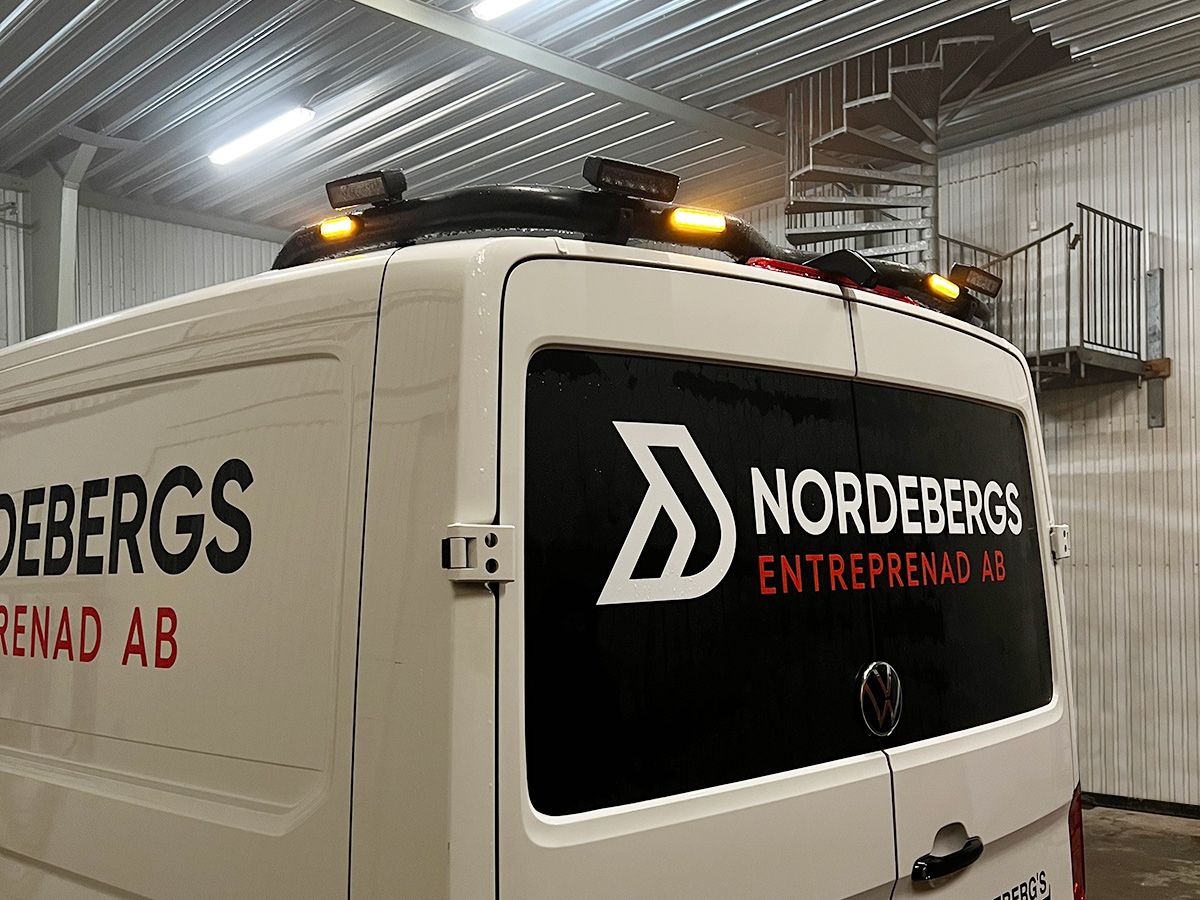 T-RACK VW Crafter H2 Compact 17- med takmontert kamera. Bakre takbøyle