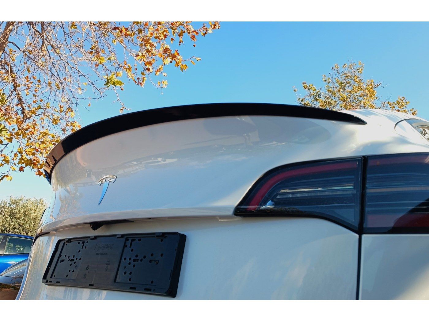 Vinge Tesla Model 3