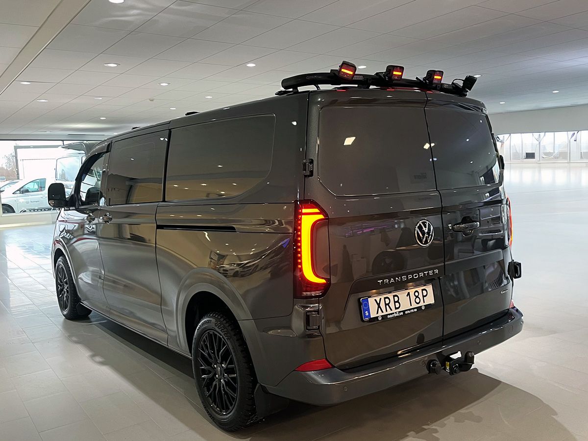 T-RACK VW Transporter T7 med originalt takstativ 25- bakre takbøyle