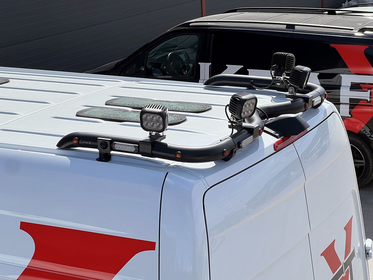 T-RACK bakre takbøyle Mercedes Sprinter H2 18- med takmontert kamera