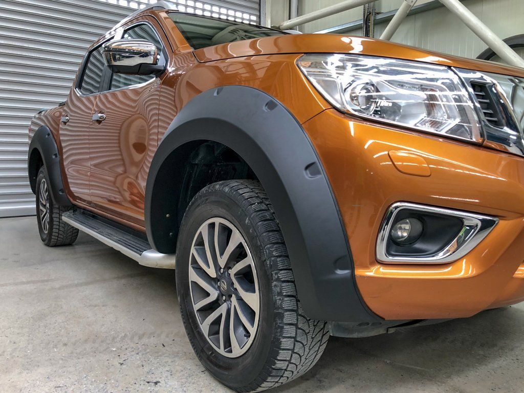 Skjermbreddersett Nissan Navara NP300 2016+