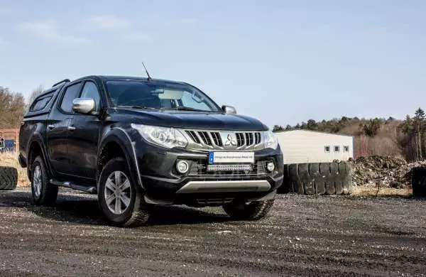 Mitsubishi L20 LED Ramp + fäste - Mitsubishi - 8020100331 - 1