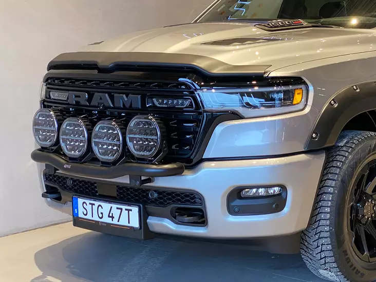 Q-LIGHT RAM 1500 25- ekstralysfeste (ekstralysbøyle) for 4 lamper - Frontbøyler til Varebil & Pick-up - 8020120895 - 1