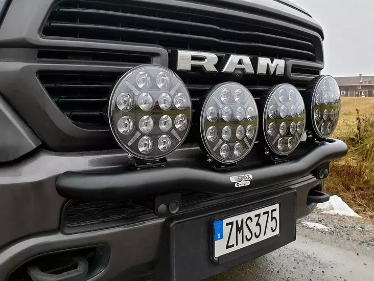 Q-LIGHT RAM 1500 (DT) 19-24 ekstralysfeste (ekstralysbøyle) for 4 lamper - Frontbøyler til Varebil & Pick-up - 8020120877 - 1