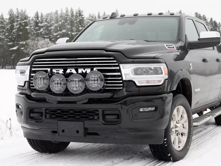 Q-LIGHT RAM 2500 (DJ) 19- ekstralysfeste (ekstralysbøyle) for 4 lamper - Frontbøyler til Varebil & Pick-up - 8020120887 - 1
